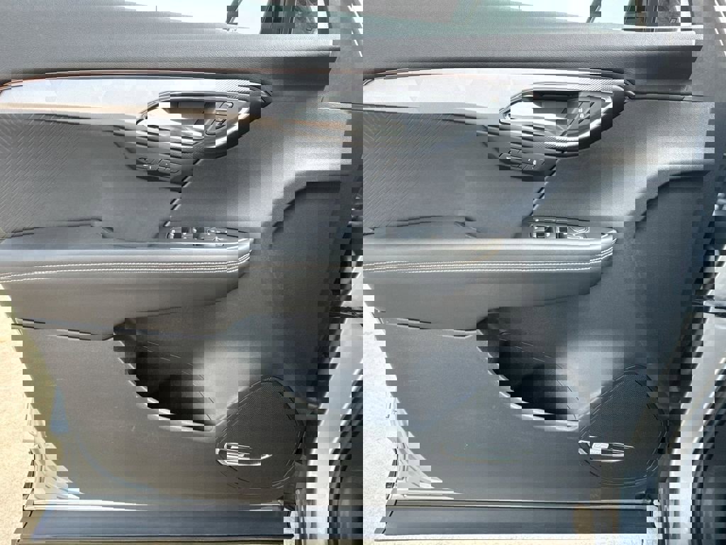 Certified 2024 Buick Envision Sport Touring image 21