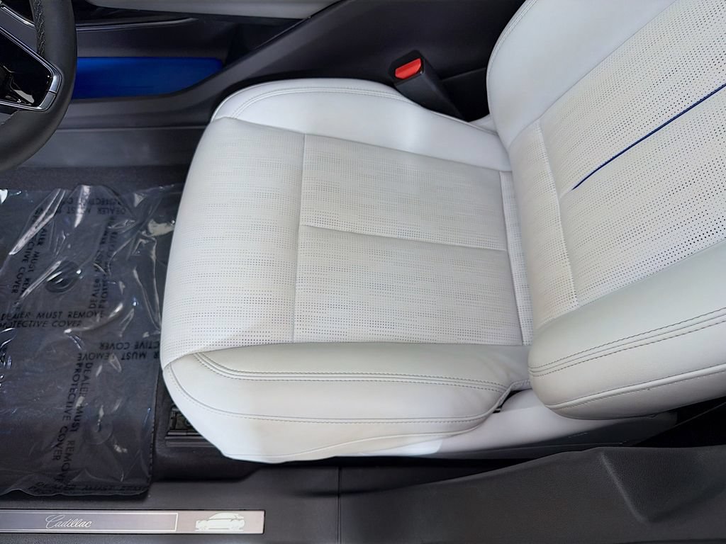 Used 2024 Cadillac Lyriq Luxury RWD image 26