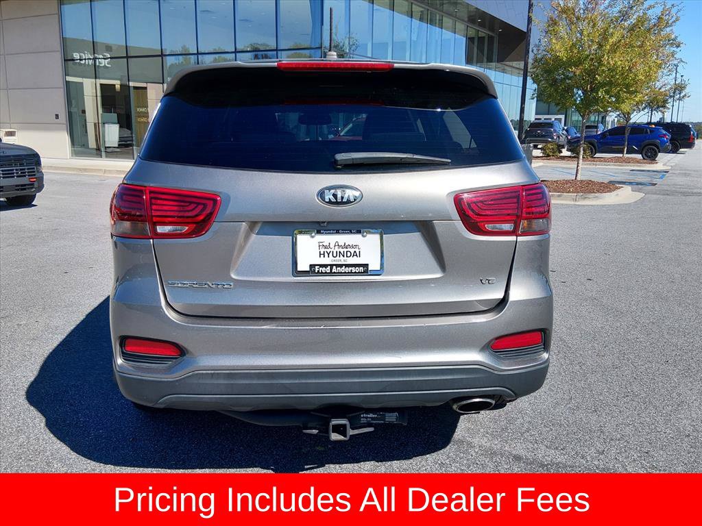 Used 2019 Kia Sorento FWD V6 image 4