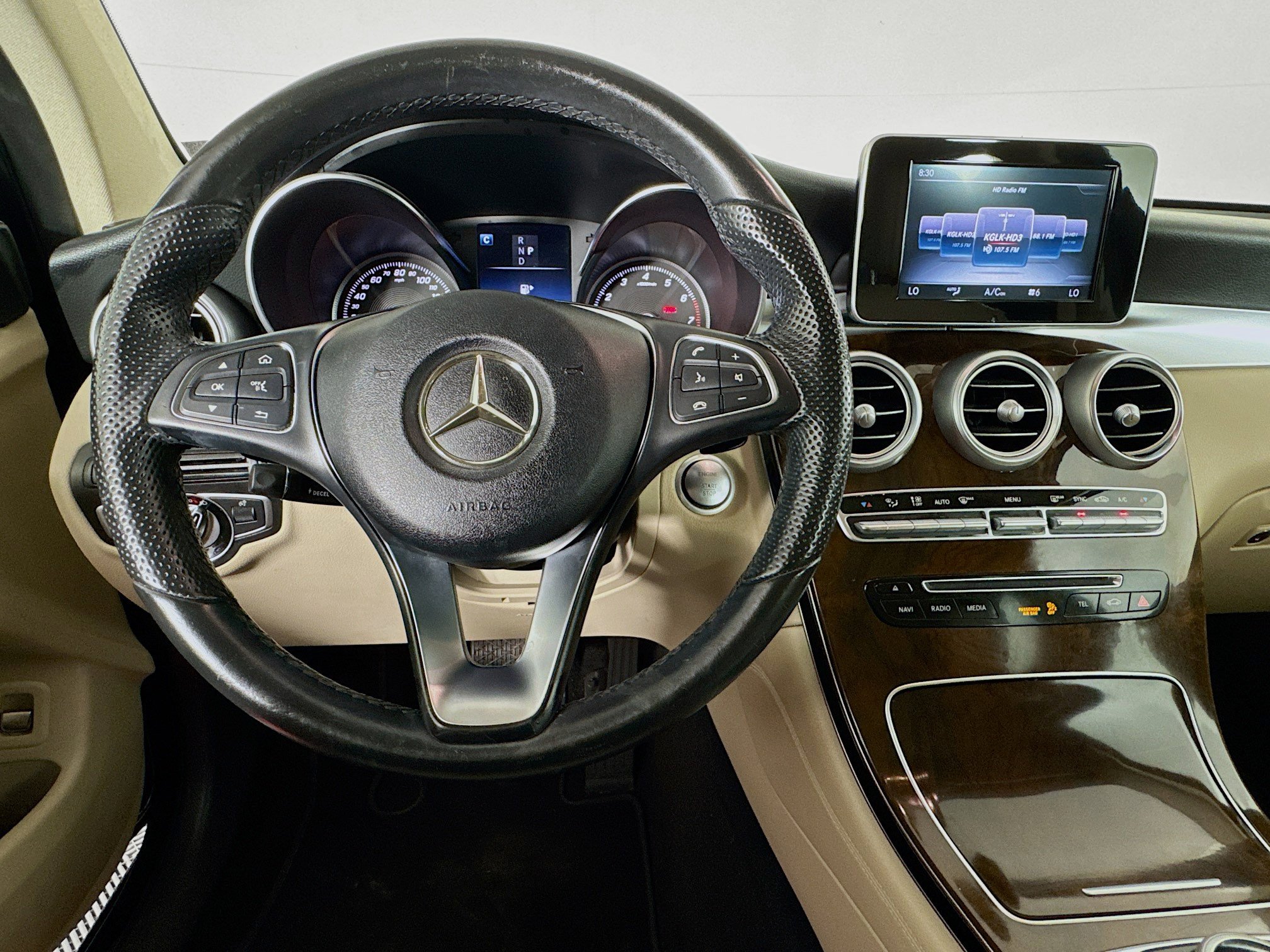 Used 2017 Mercedes-Benz GLC 300 w/ Premium 1 Package image 10