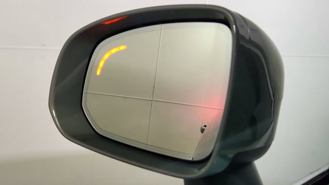 New 2026 Volvo XC90 B6 Plus w/ Protection Package Premier AWD/4WD image 15
