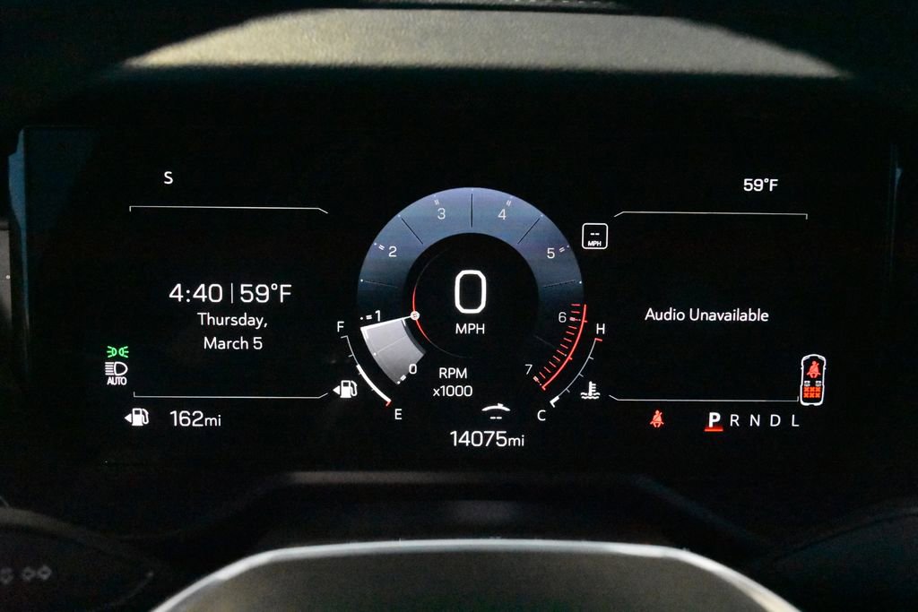 Used 2025 GMC Acadia Elevation image 17