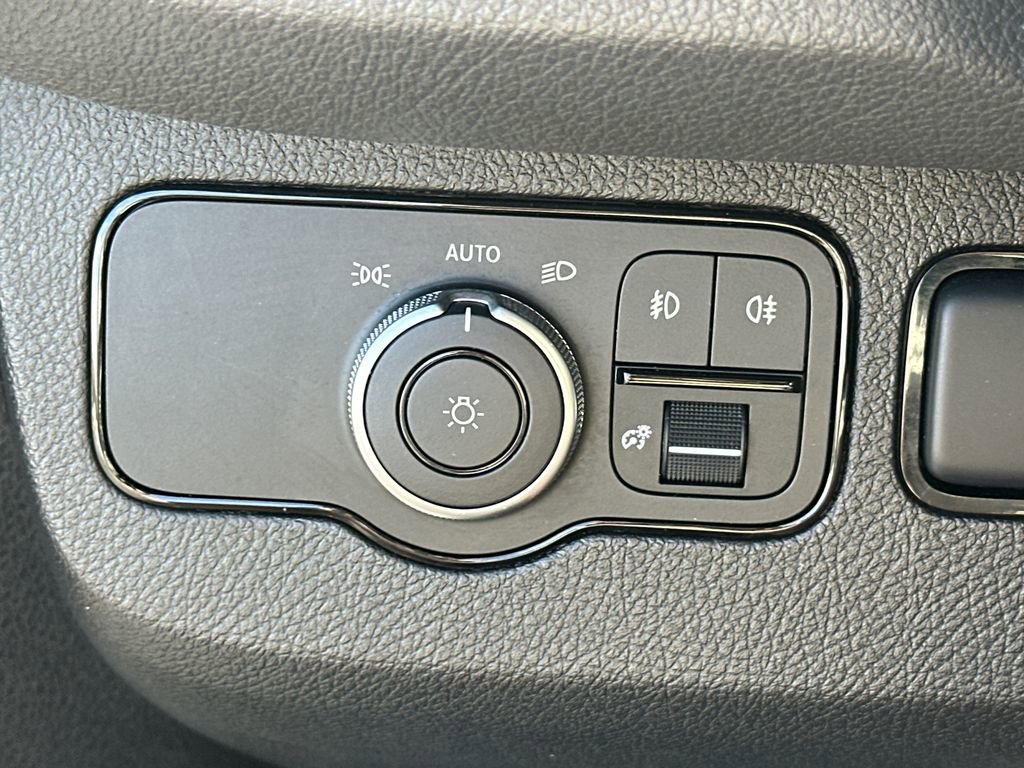 Used 2023 Mercedes-Benz Sprinter 2500 image 7