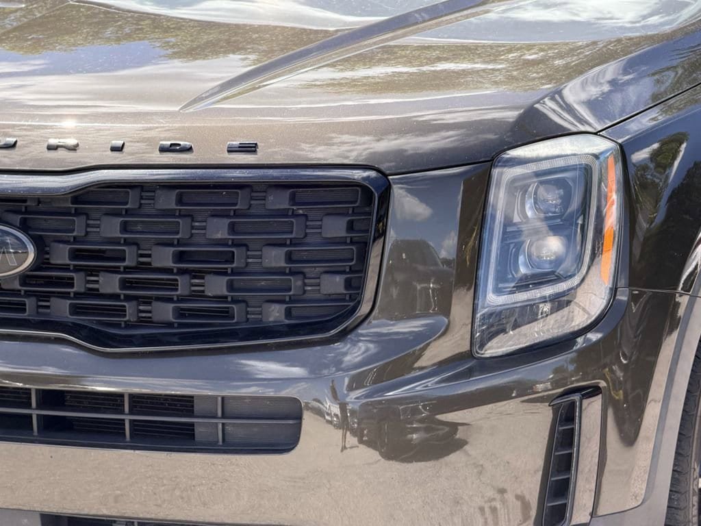 Used 2021 Kia Telluride EX w/ EX Premium Package AWD/4WD image 11
