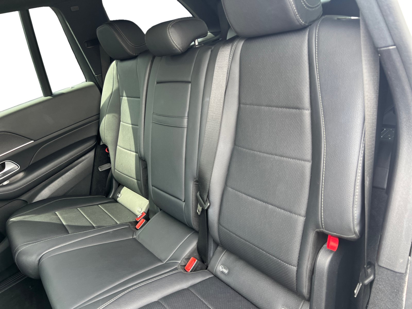 Used 2024 Mercedes-Benz GLS 450 4MATIC image 13