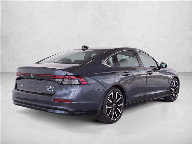 Used 2023 Honda Accord Touring image 7