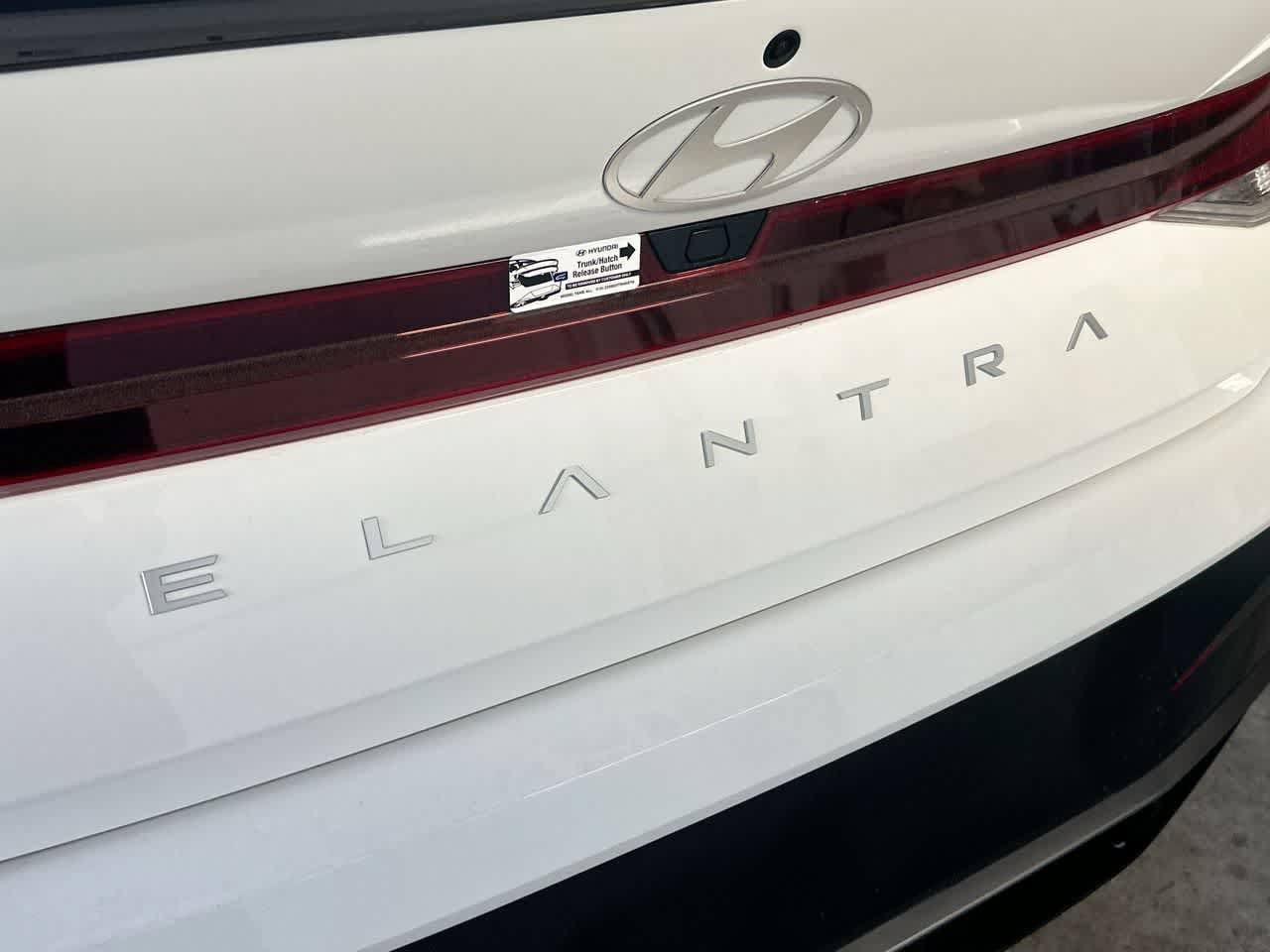 New 2026 Hyundai Elantra Sport FWD image 10