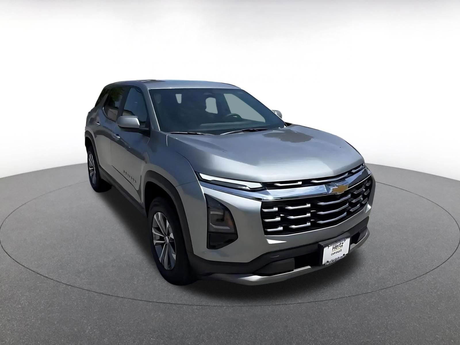 Used 2025 Chevrolet Equinox LT FWD image 3