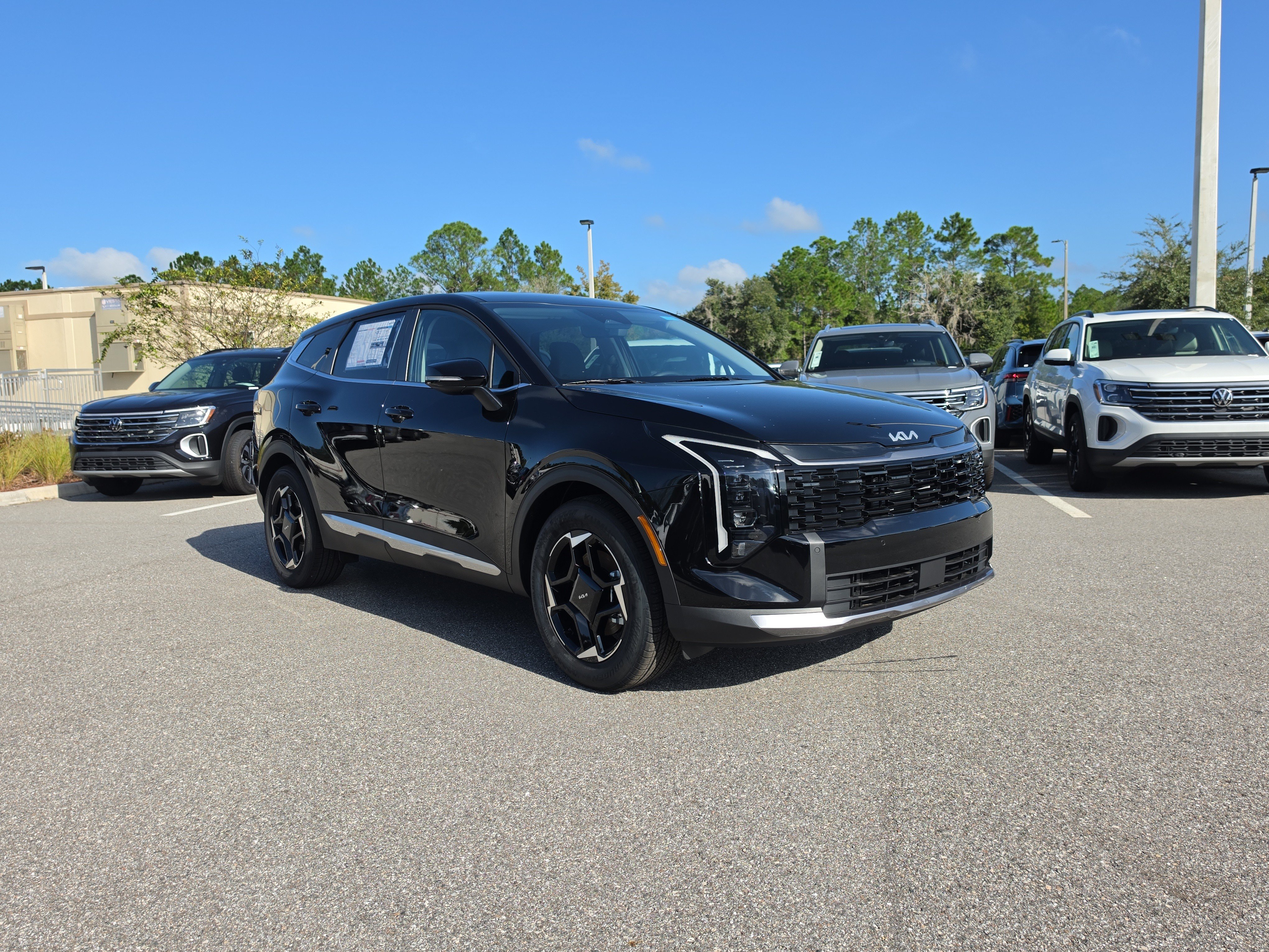New 2027 Kia Sportage EX FWD image 2