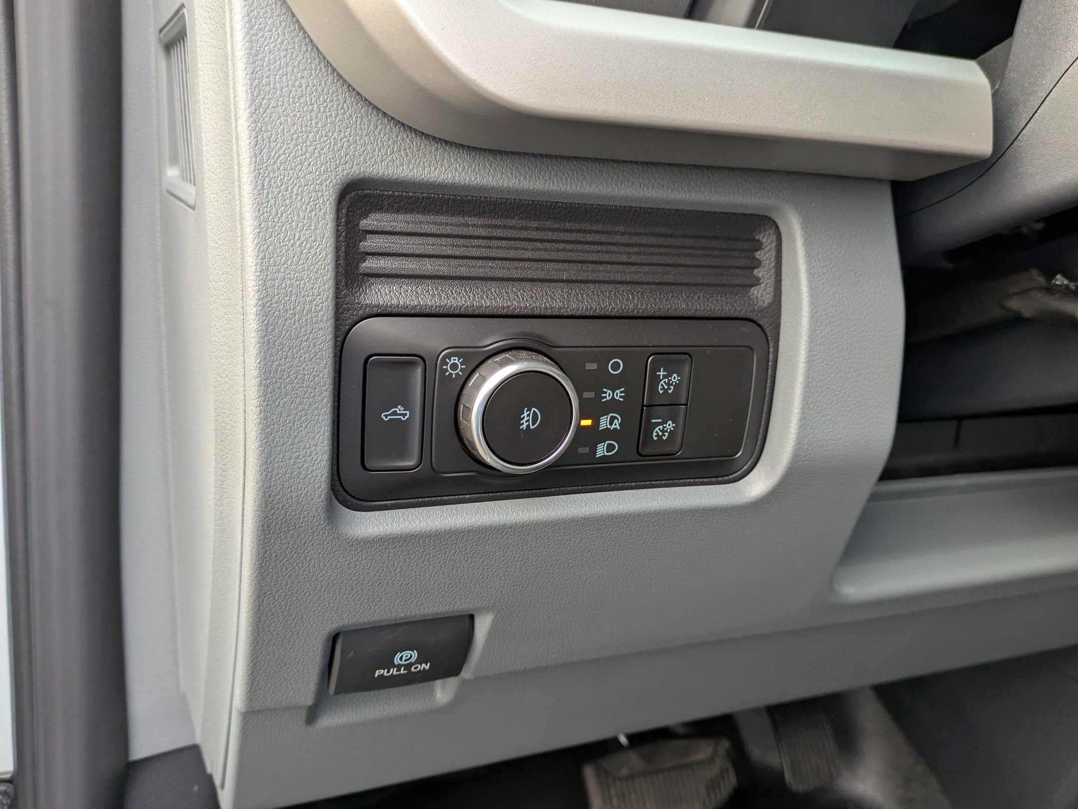 New 2026 Ford F550 4x4 Supercab Super Duty image 15