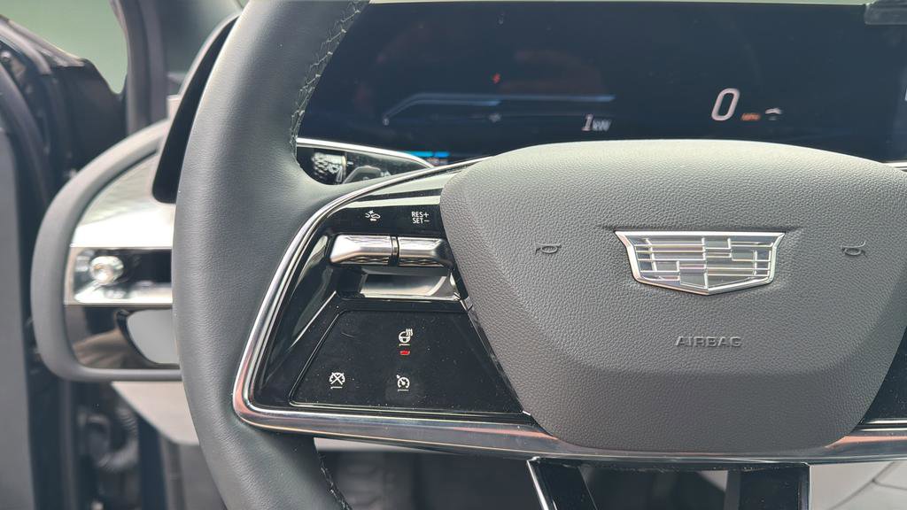 Certified 2025 Cadillac Lyriq Luxury image 6
