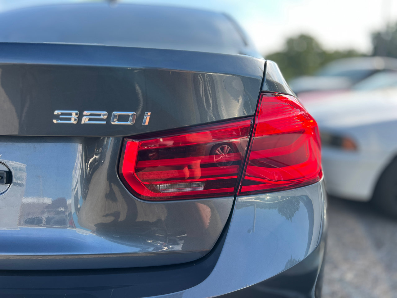 Used 2018 BMW 320i xDrive Sedan image 36