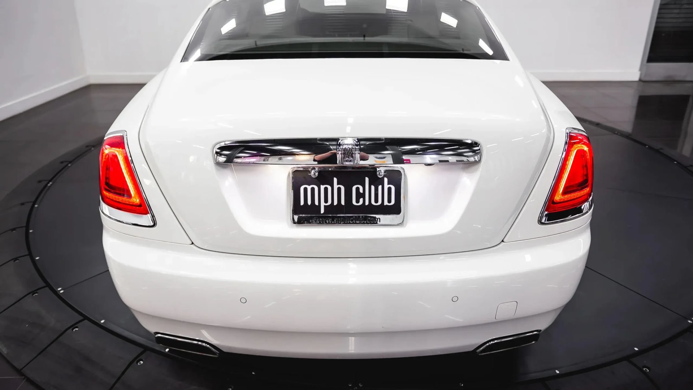 Used 2015 Rolls-Royce Wraith RWD image 14