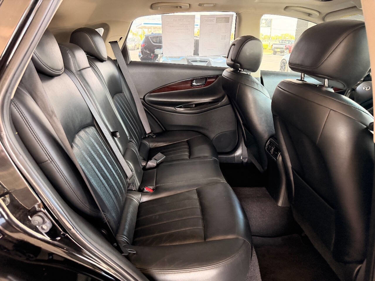 Used 2016 INFINITI QX50 2WD w/ Deluxe Touring Package image 28