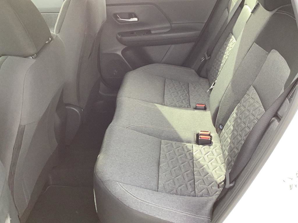 New 2025 Nissan Kicks SV image 11