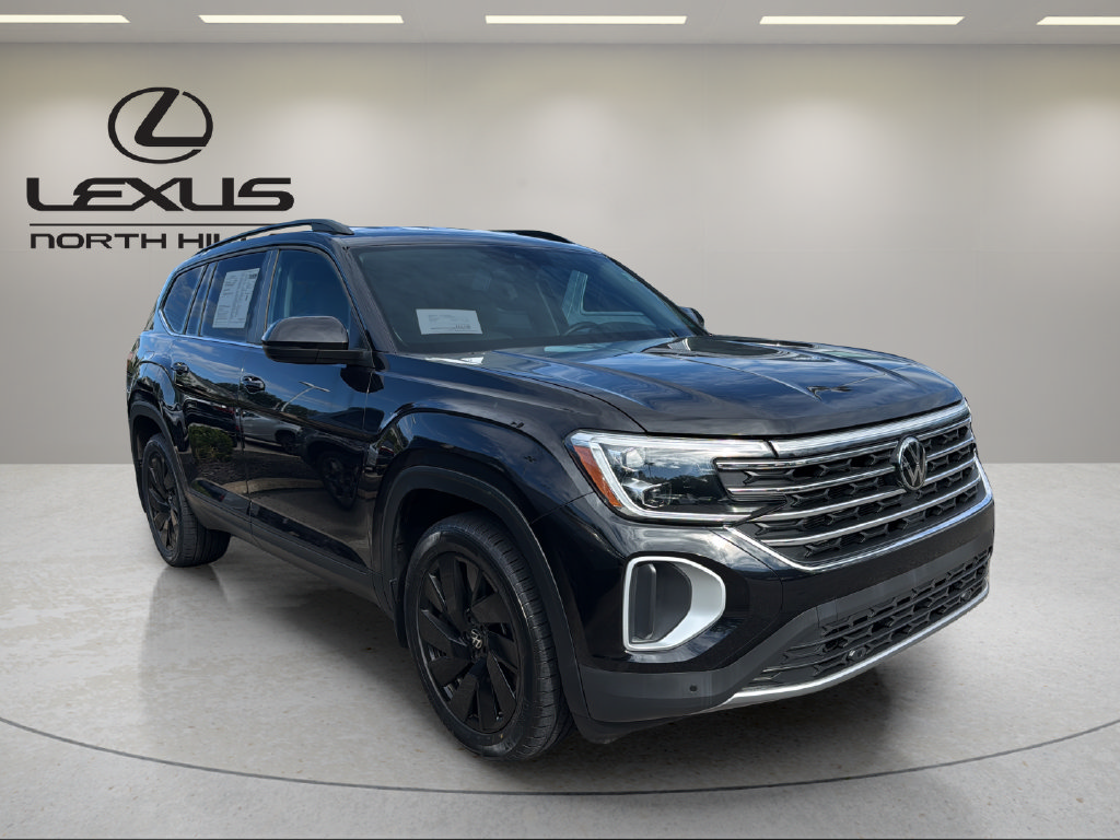 Used 2024 Volkswagen Atlas SE w/ Black Wheel Package AWD/4WD image 4