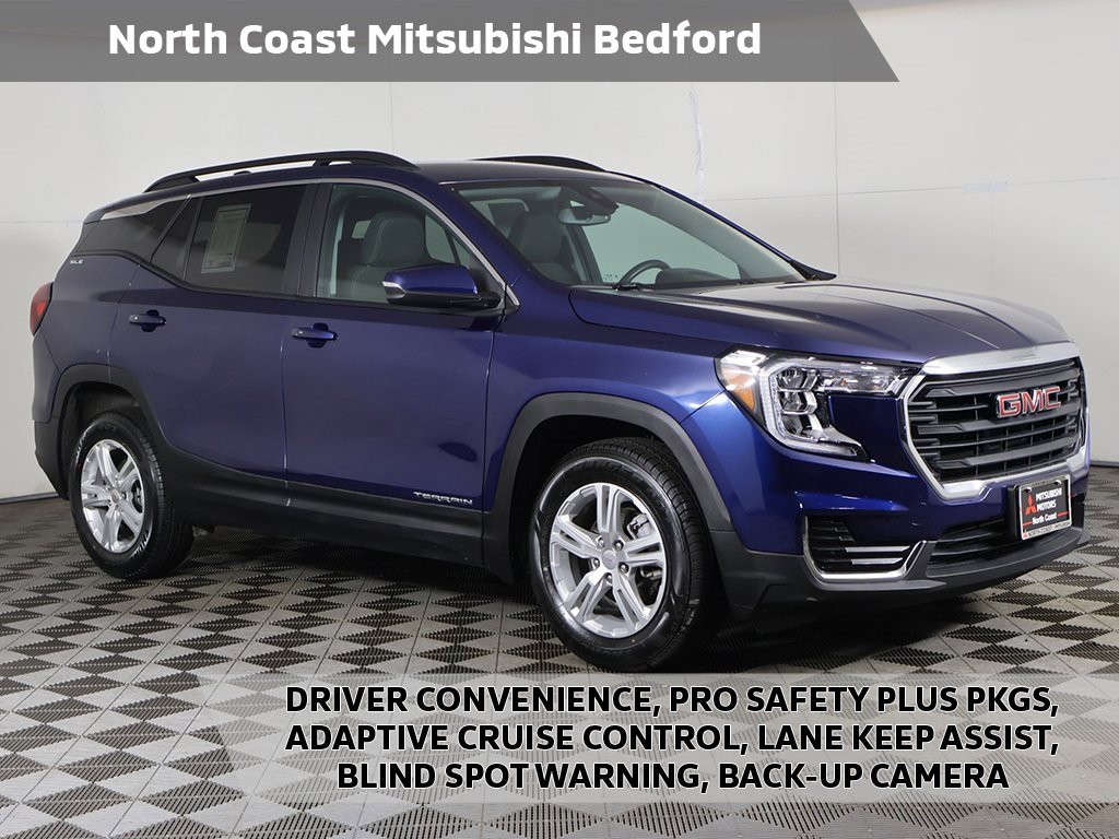 Used 2022 GMC Terrain SLE w/ Driver Convenience Package image 1