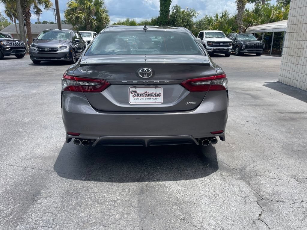 Used 2024 Toyota Camry XSE FWD image 3