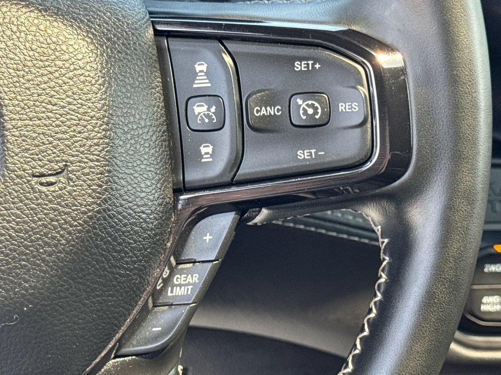 Used 2025 RAM 3500 Limited AWD/4WD image 37