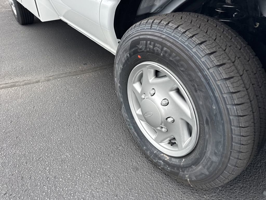 New 2026 Ford E-350 and Econoline 350 Super Duty w/ Power Equipment Group image 9