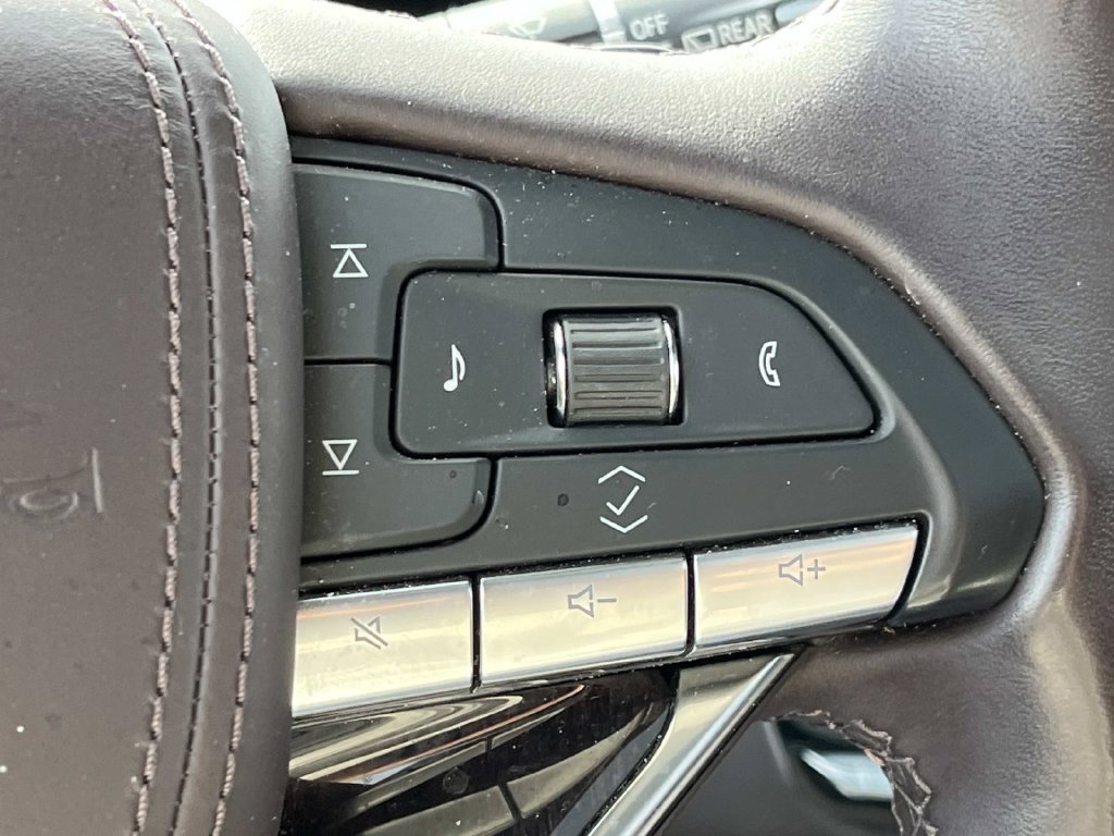 Used 2021 Cadillac Escalade ESV Sport Platinum AWD/4WD image 40