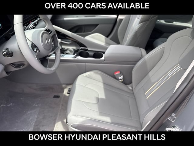 New 2026 Hyundai Elantra SEL Sport Premium FWD image 4