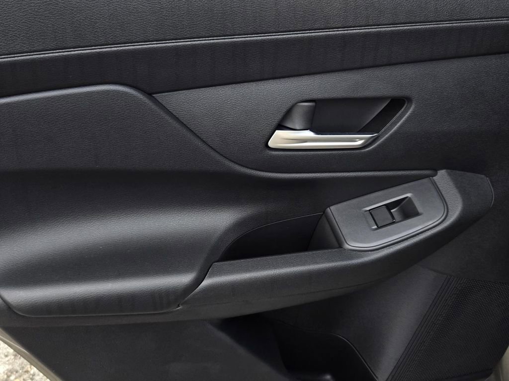 New 2026 Nissan Sentra SV image 9