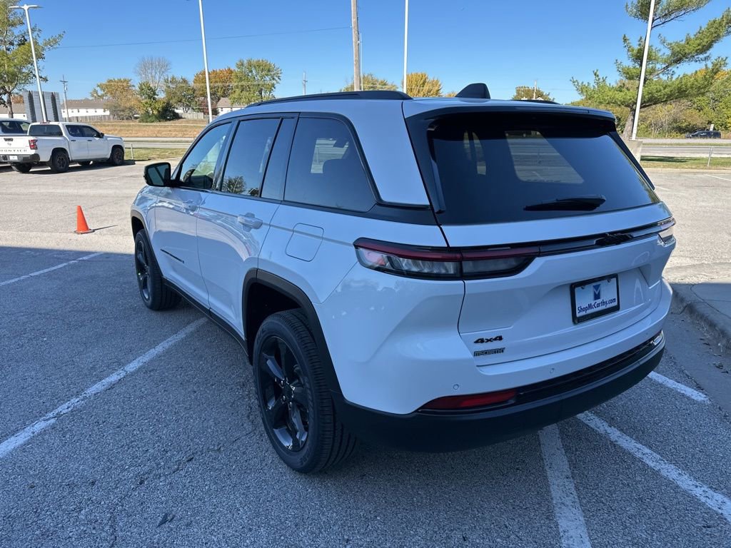 New 2025 Jeep Grand Cherokee Altitude AWD/4WD image 22