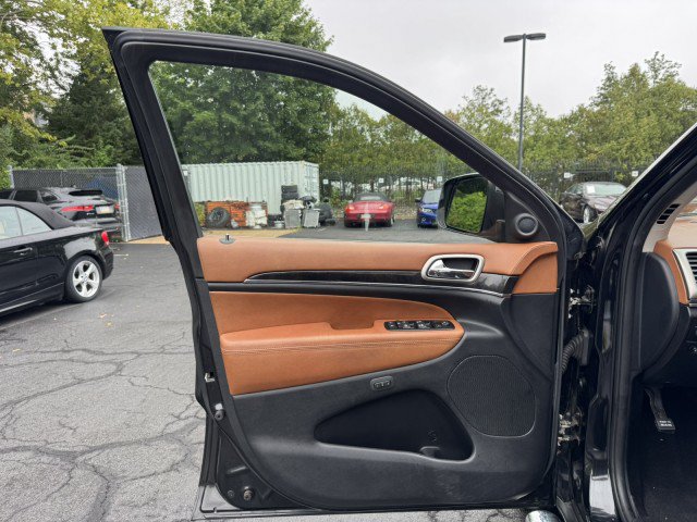 Used 2012 Jeep Grand Cherokee Overland Summit AWD/4WD image 19