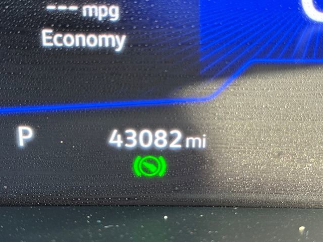 Used 2022 Volkswagen Tiguan SE w/ Panoramic Sunroof Package image 21