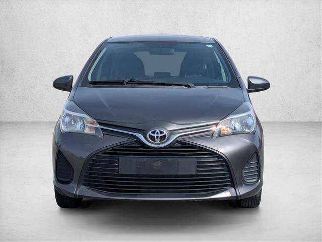 Used 2016 Toyota Yaris L image 2