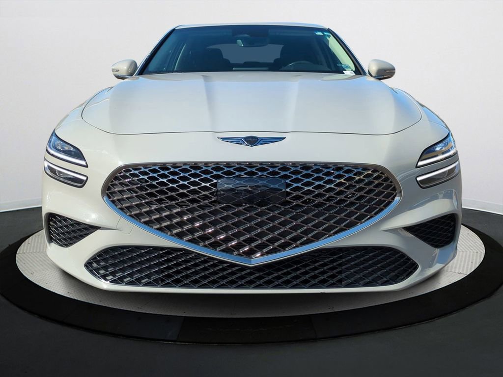 Used 2025 Genesis G70 2.5T image 8