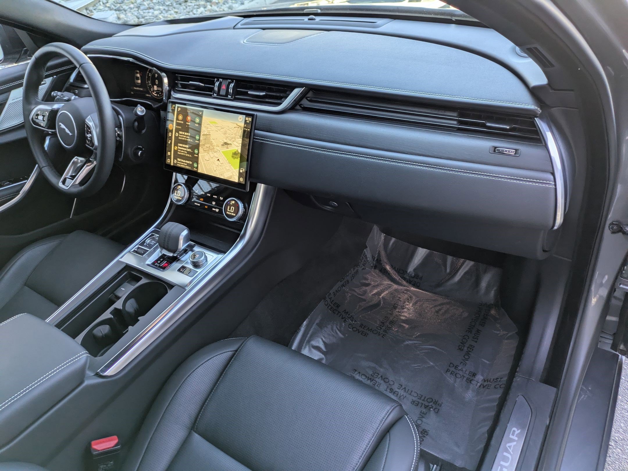 Used 2024 Jaguar XF R-Dynamic SE image 36