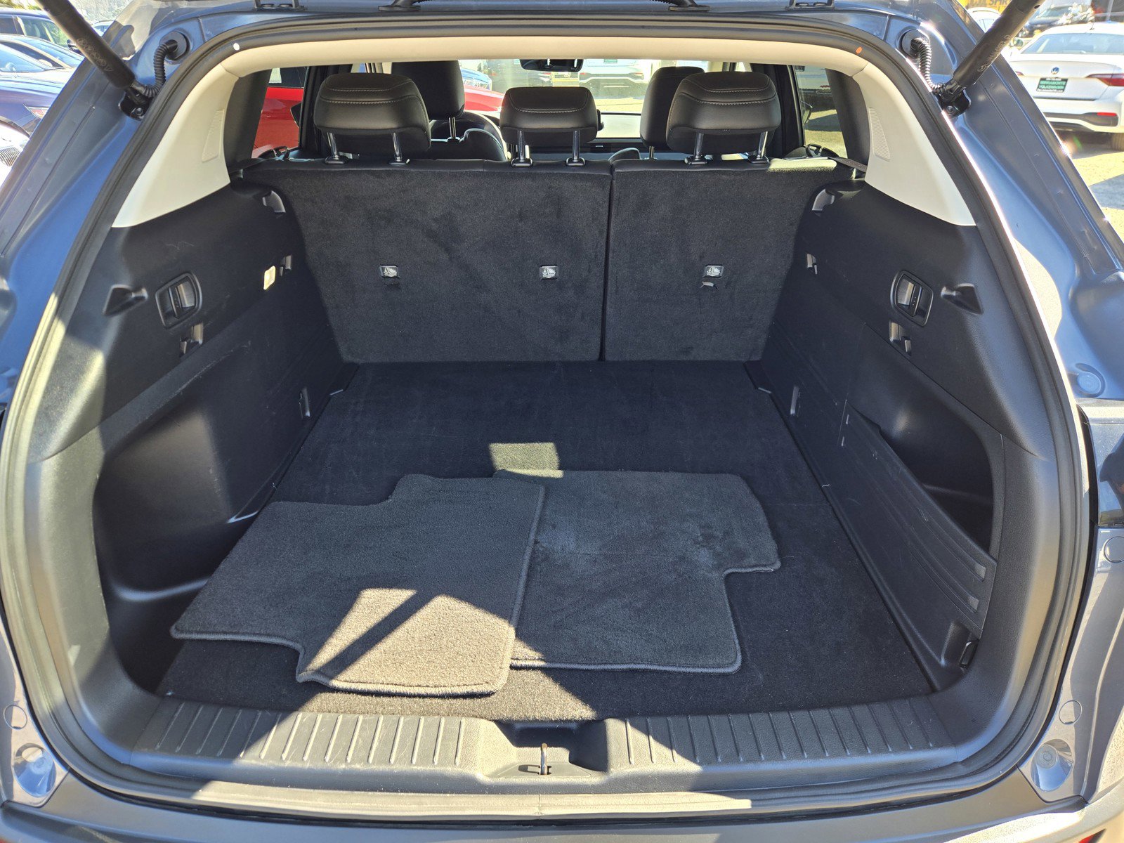 Used 2025 MAZDA CX-50 AWD 2.5 Hybrid w/ Premium Pkg image 27