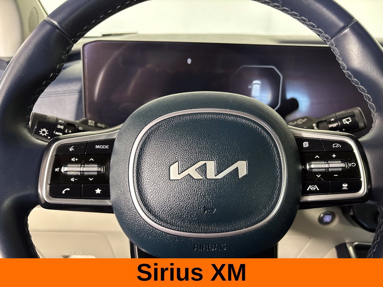 Used 2025 Kia Carnival SX FWD image 16