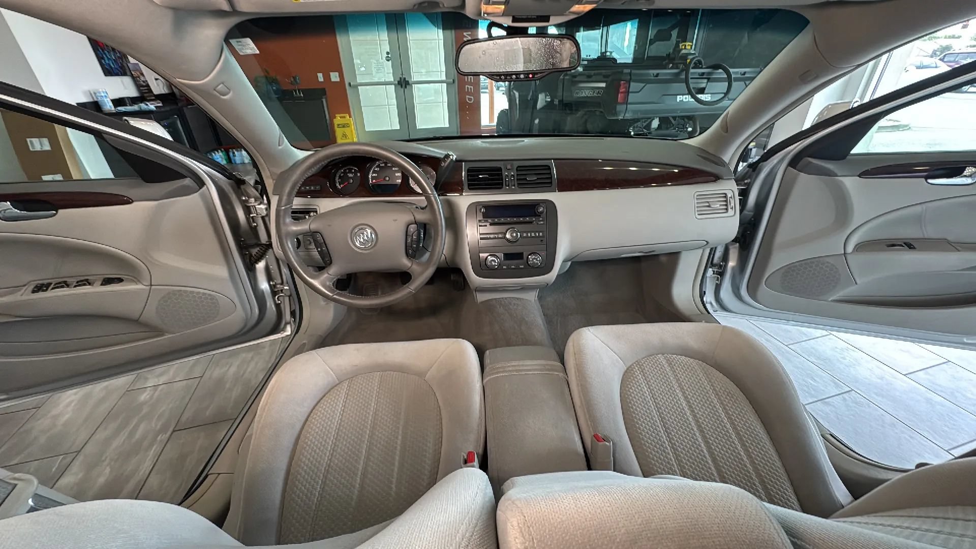 Used 2010 Buick Lucerne CX FWD image 44