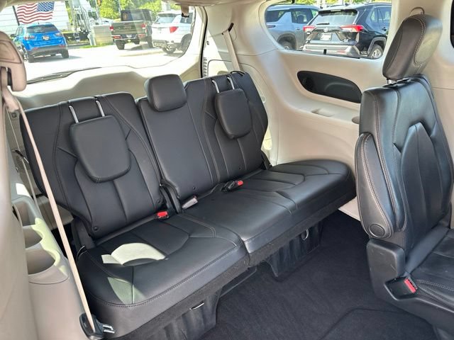 Used 2020 Chrysler Pacifica Touring-L Plus FWD image 22