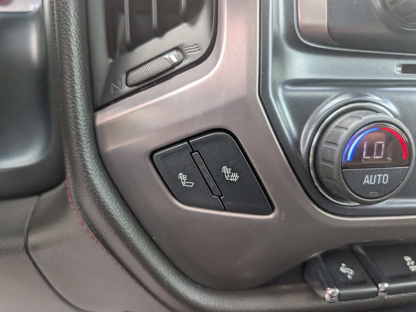 Used 2018 GMC Sierra 2500 SLT w/ All Terrain HD Package AWD/4WD image 26
