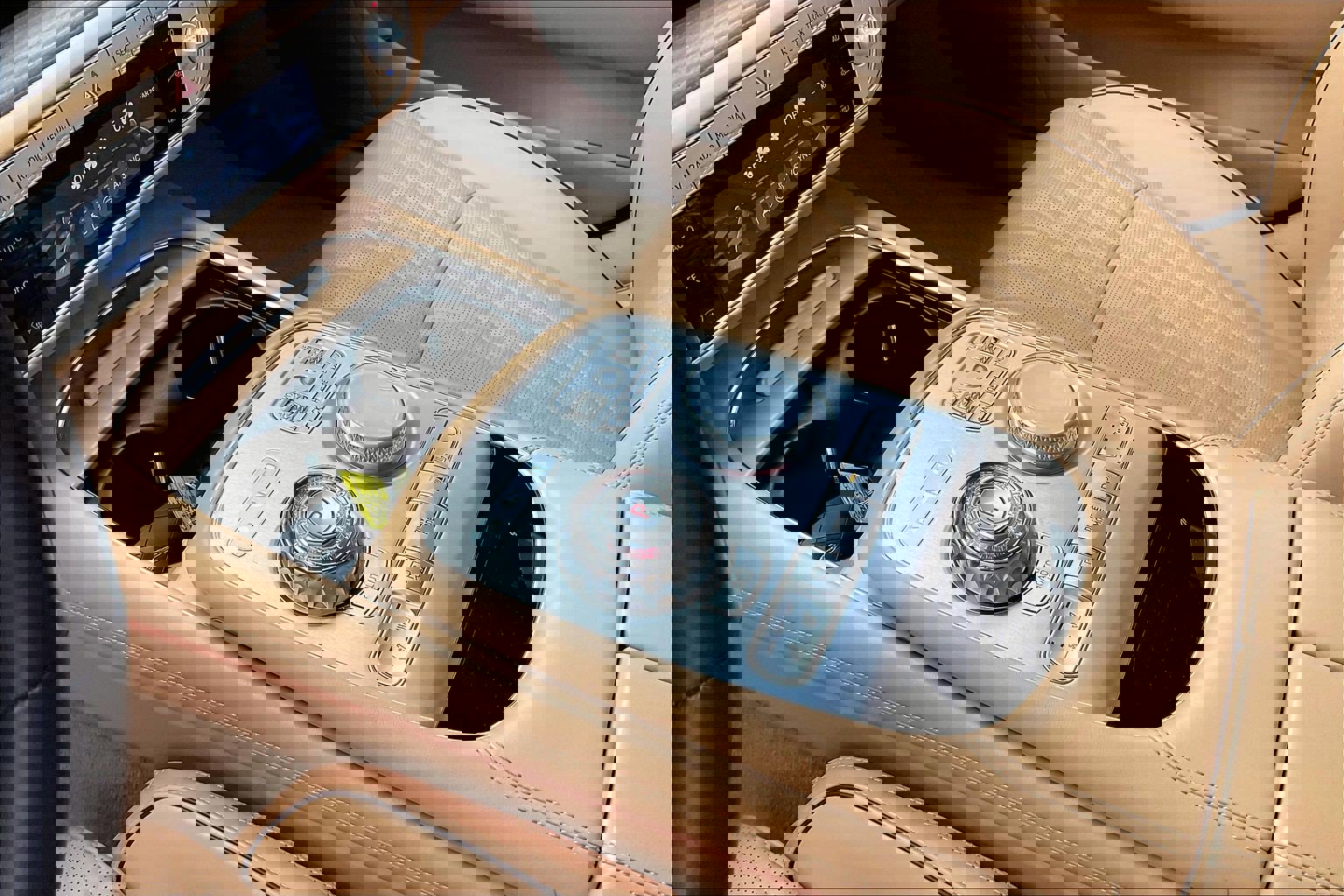 Used 2023 Genesis G90 3.5T image 14