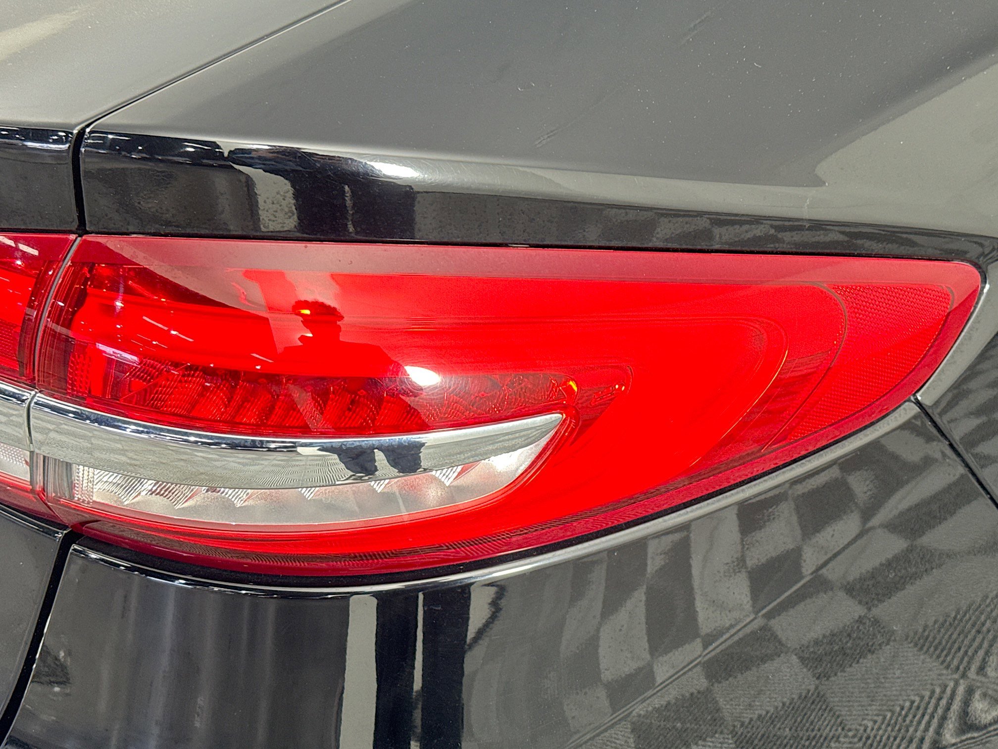 Used 2017 Ford Fusion SE image 33