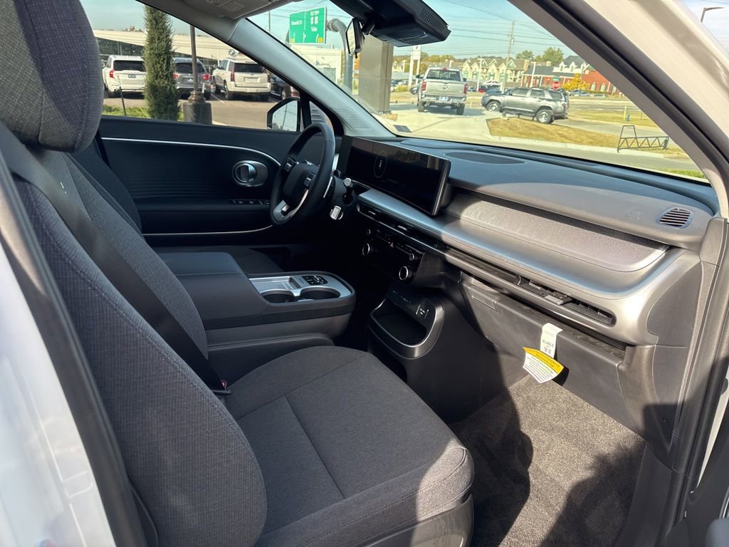 New 2026 Hyundai Ioniq 9 SE image 13