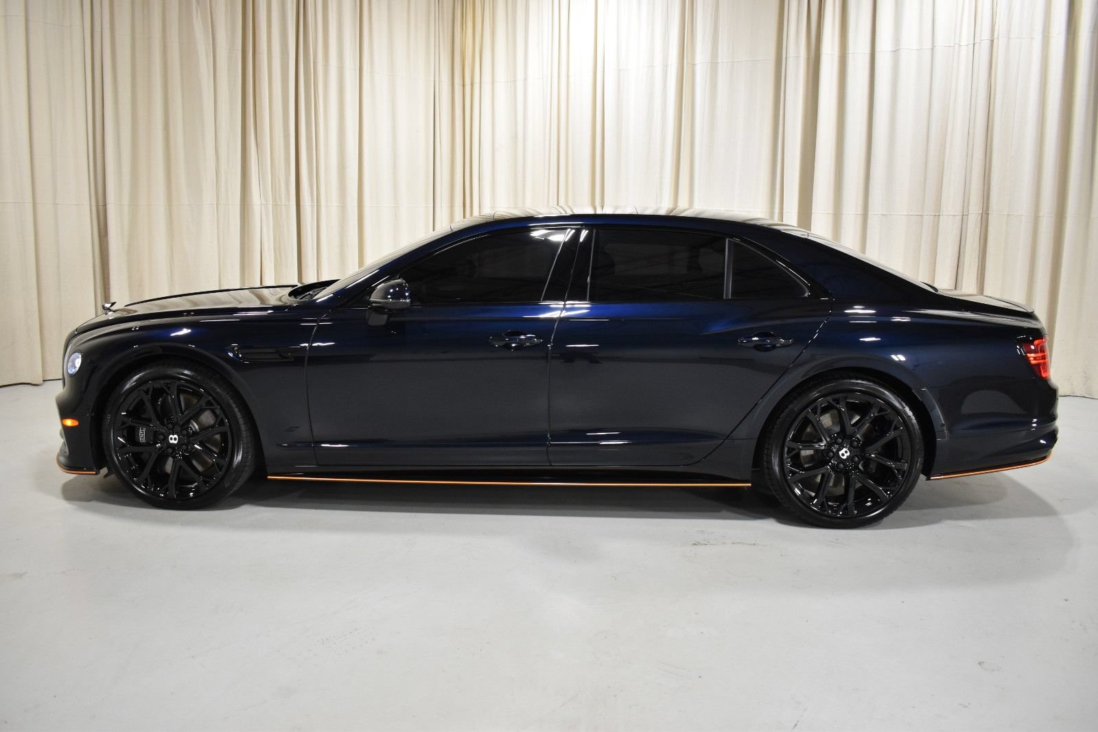 Certified 2024 Bentley Flying Spur S V8 AWD/4WD image 11