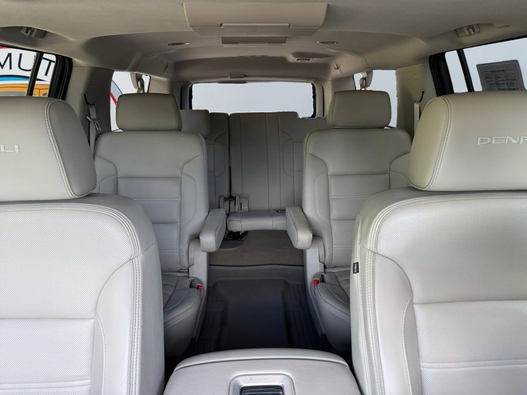 Used 2019 GMC Yukon XL Denali w/ Denali Ultimate Package image 25