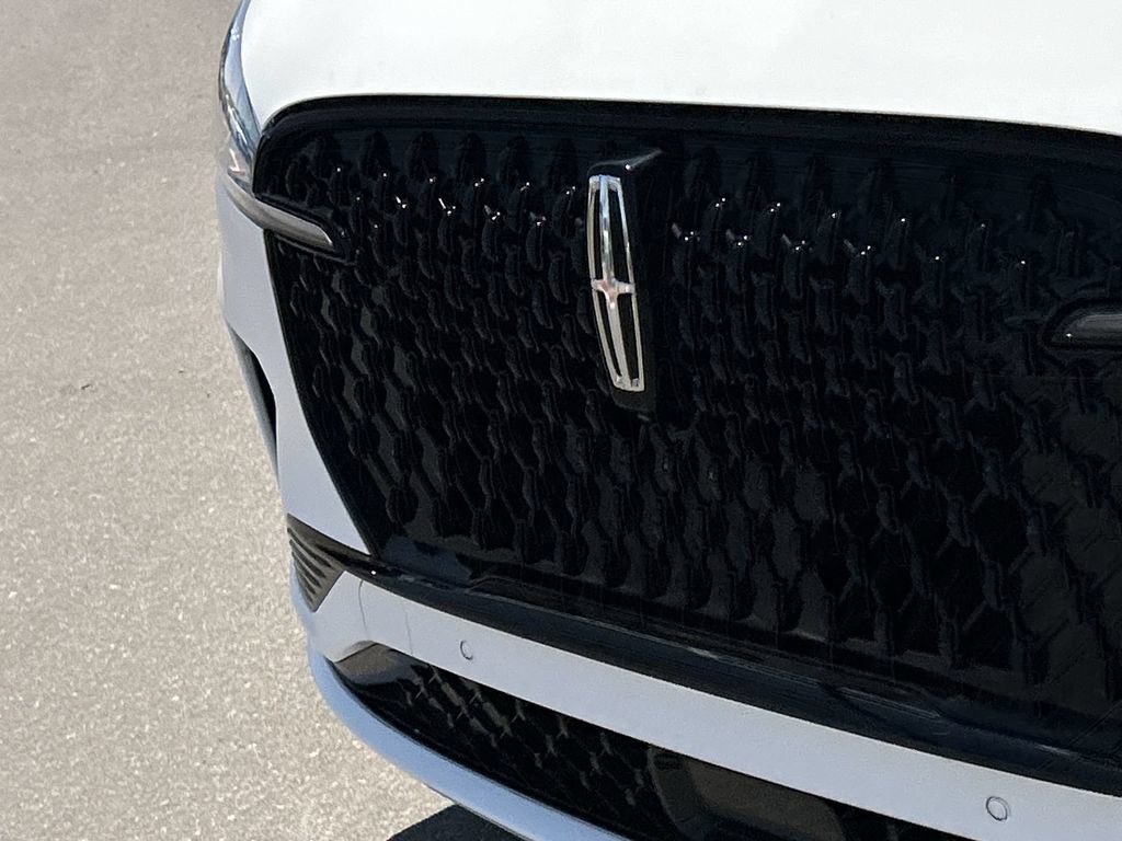 Used 2025 Lincoln Aviator Black Label w/ Black Label Special Edition AWD/4WD image 32
