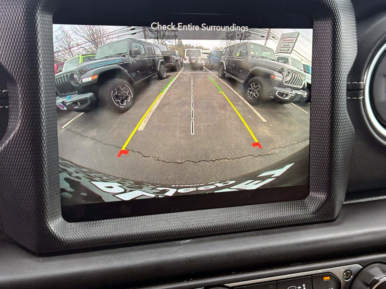 Used 2023 Jeep Wrangler Unlimited Sahara w/ Cold Weather Group image 19