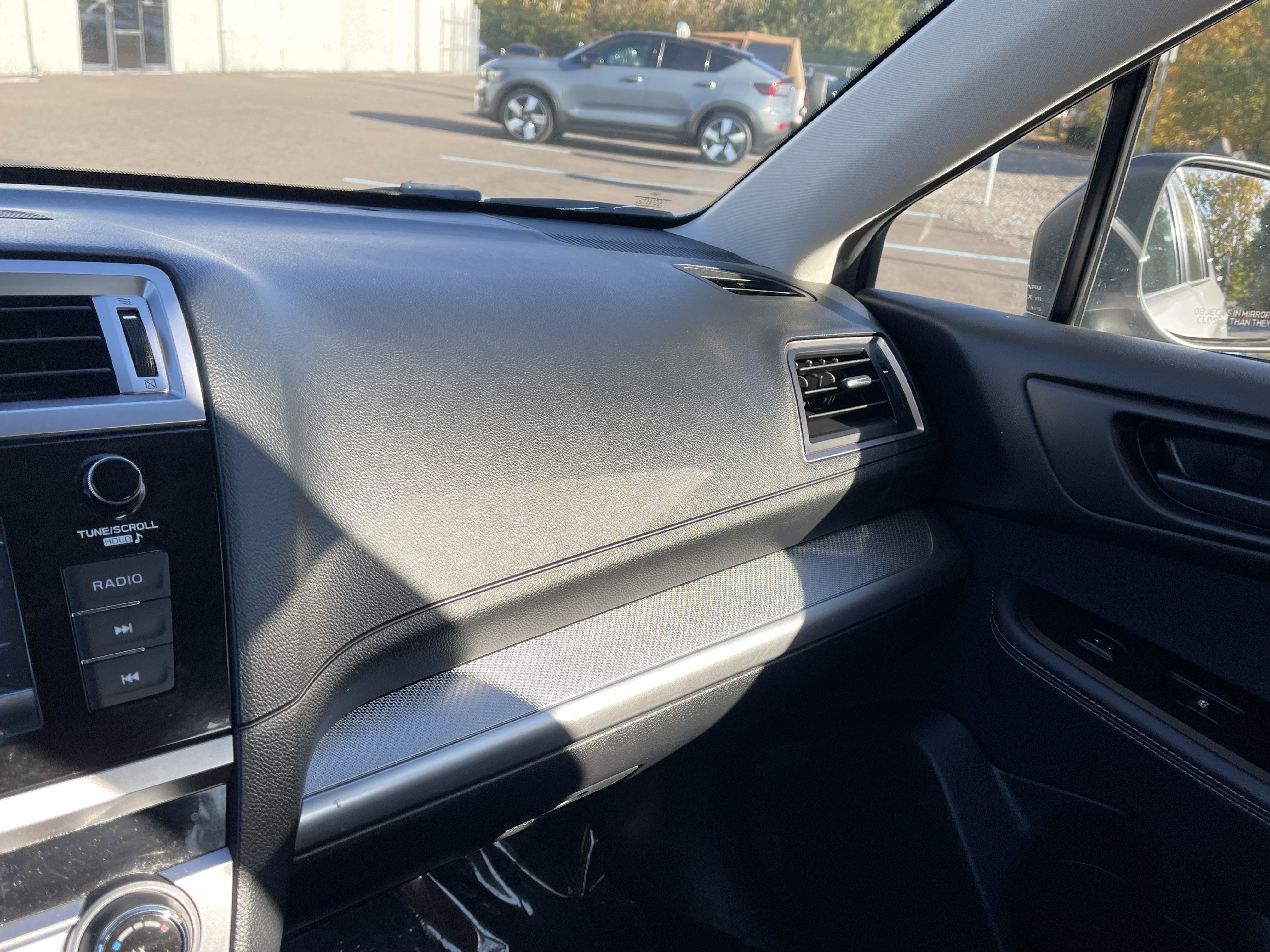 Used 2019 Subaru Outback 2.5i AWD/4WD image 25