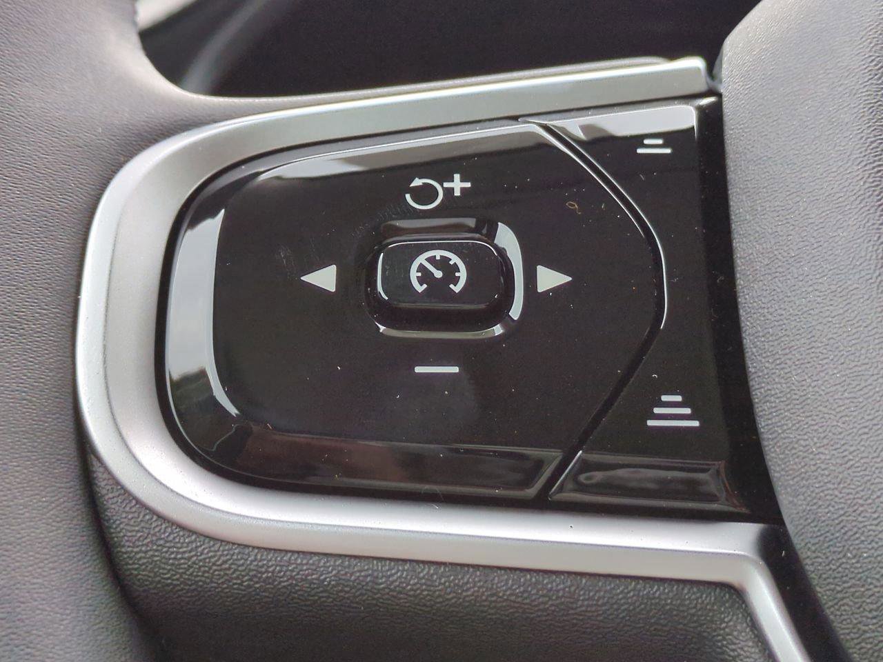 New 2026 Volvo XC90 B5 Plus image 24