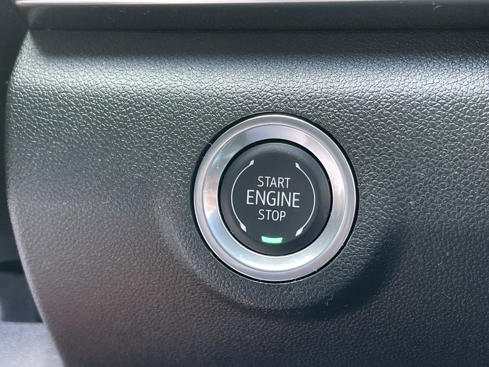 Used 2025 GMC Terrain Elevation w/ Elevation Premium Package image 16