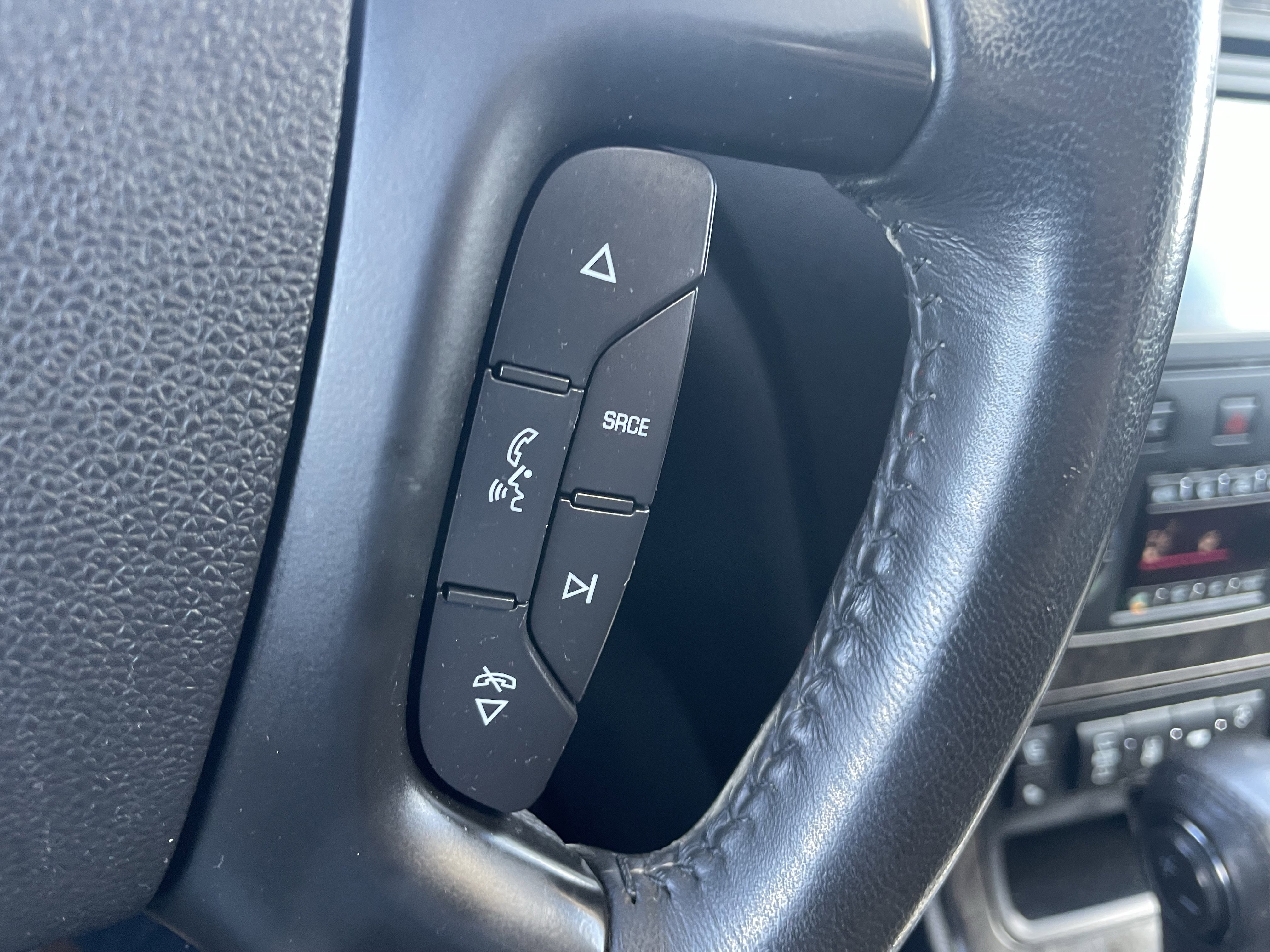 Used 2012 GMC Acadia Denali AWD/4WD image 16