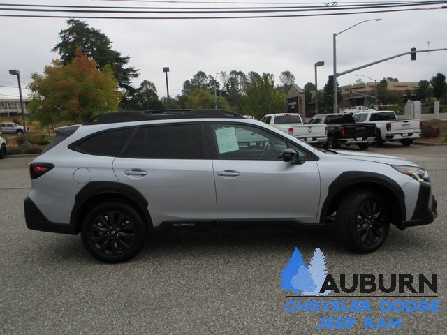 Used 2024 Subaru Outback Onyx Edition image 3